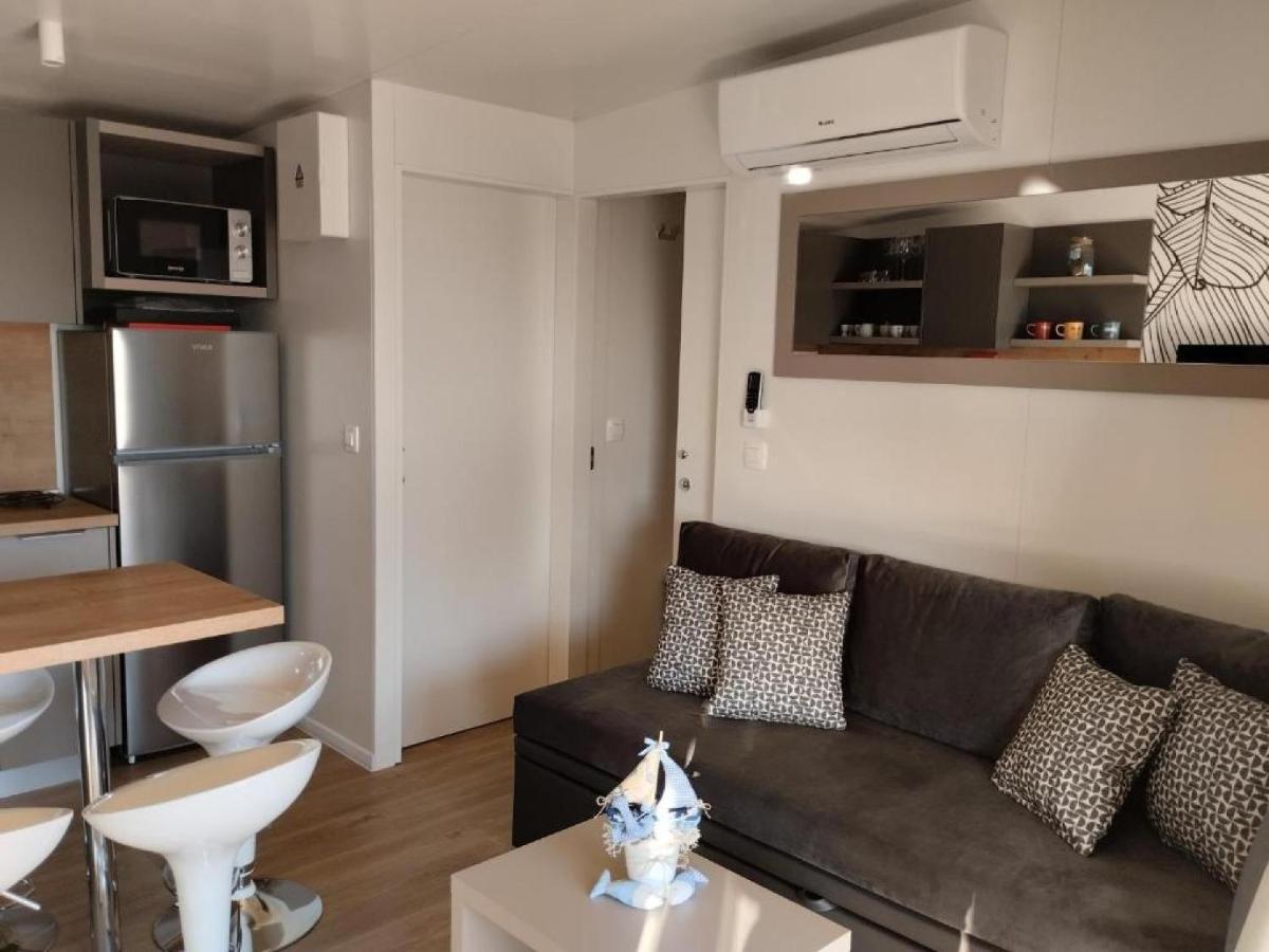 Mobile Home Katja บานโจเล ภายนอก รูปภาพ