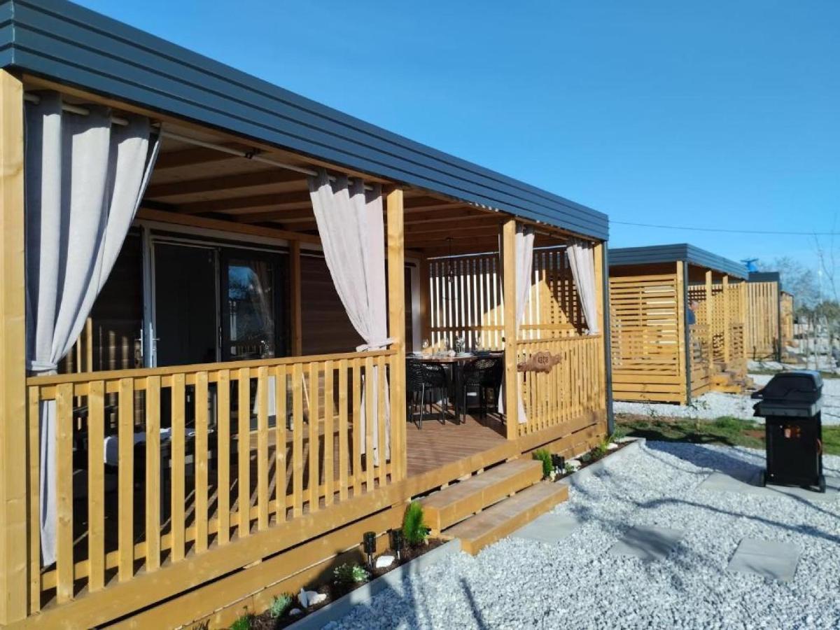 Mobile Home Katja บานโจเล ภายนอก รูปภาพ